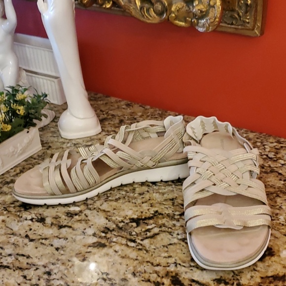 Easy~Spirit Space 2 Shoes - Picture 3 of 7